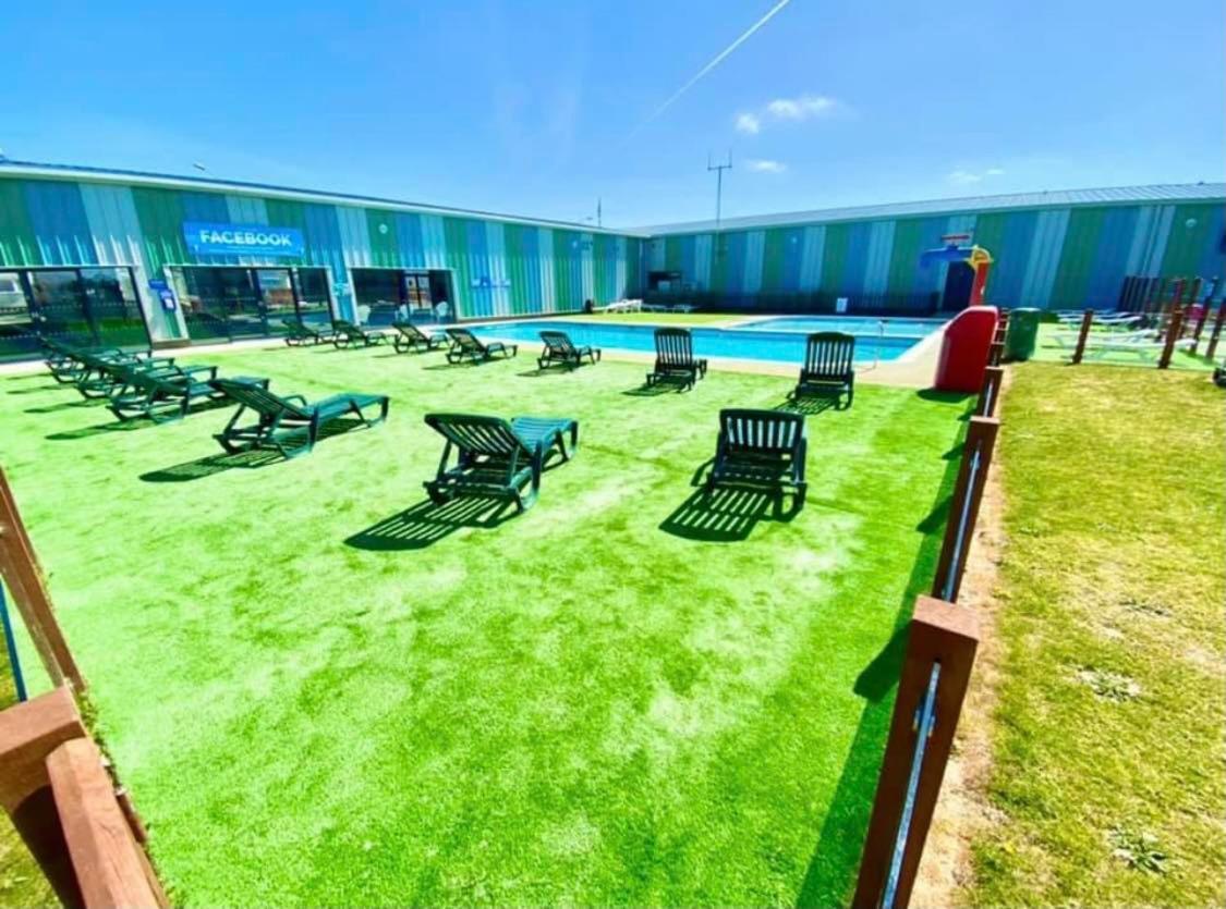 Luxurious Three Bedroom Caravan Jaywick Sands Zewnętrze zdjęcie