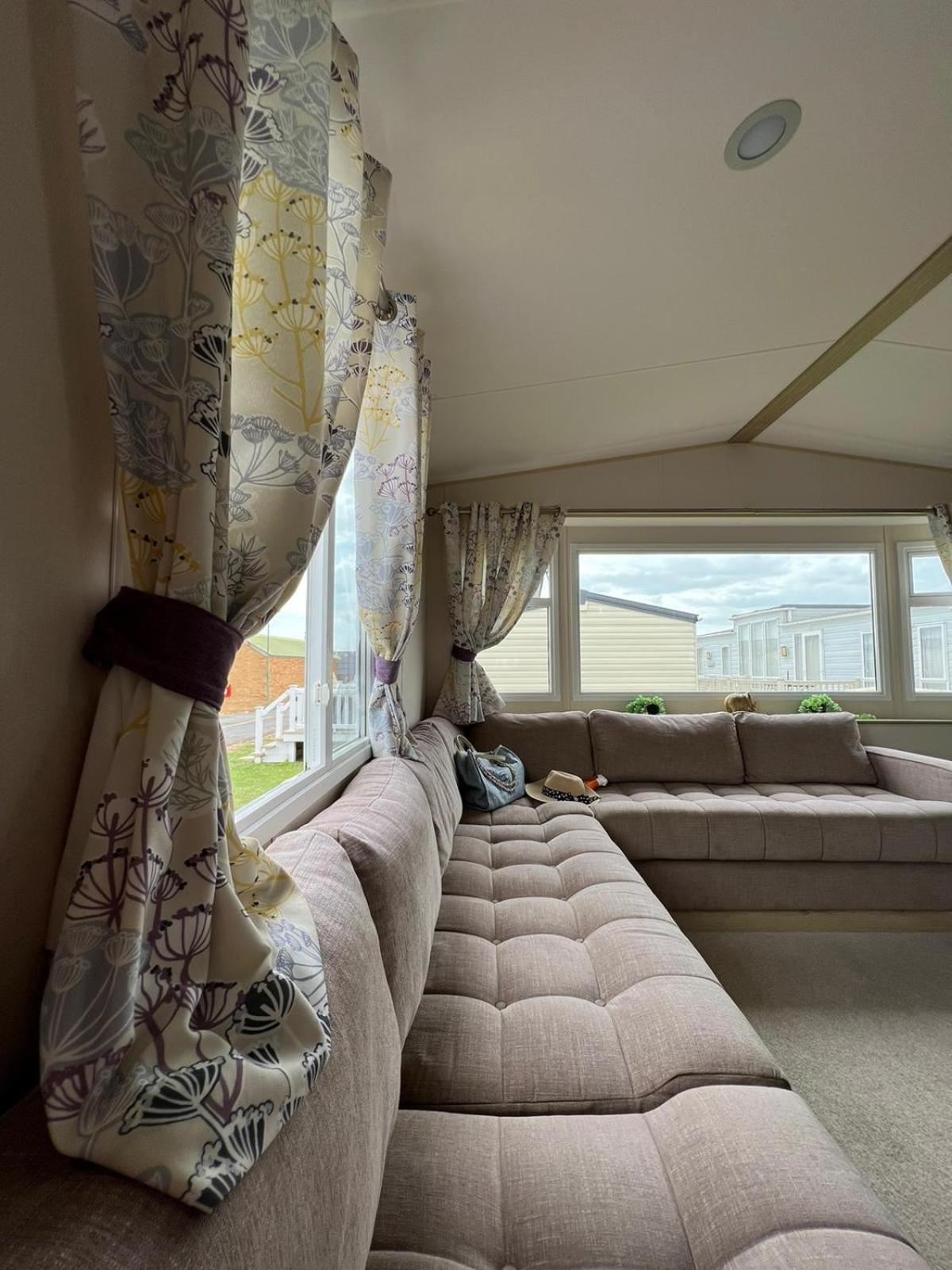 Luxurious Three Bedroom Caravan Jaywick Sands Zewnętrze zdjęcie